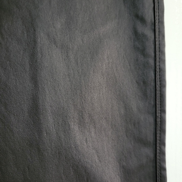 Coated black pants - Picture 4 of 5